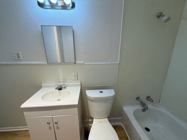 Building Photo - 3217 Baylor St