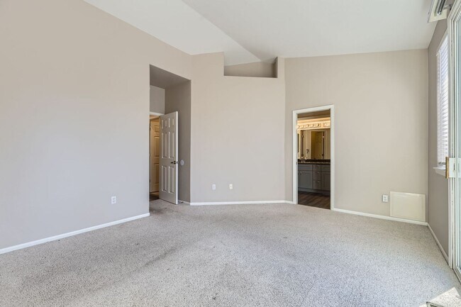 Building Photo - Spacious 4 Bed/ 3 Bath Home with Finished Basement