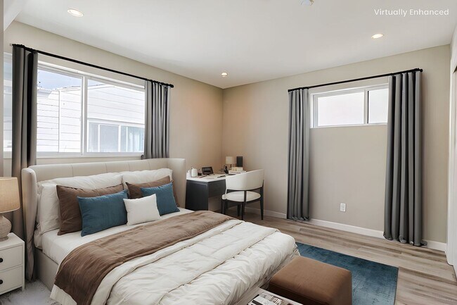 Building Photo - Newly built 4 bed/4 bath townhome in a 6-u...