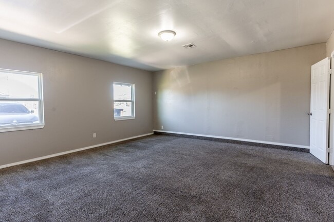 Building Photo - Spacious 4-Bedroom Home with Modern Updates and a Big Yard