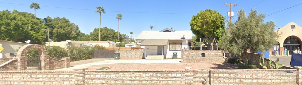 Primary Photo - 2202 W 3rd St