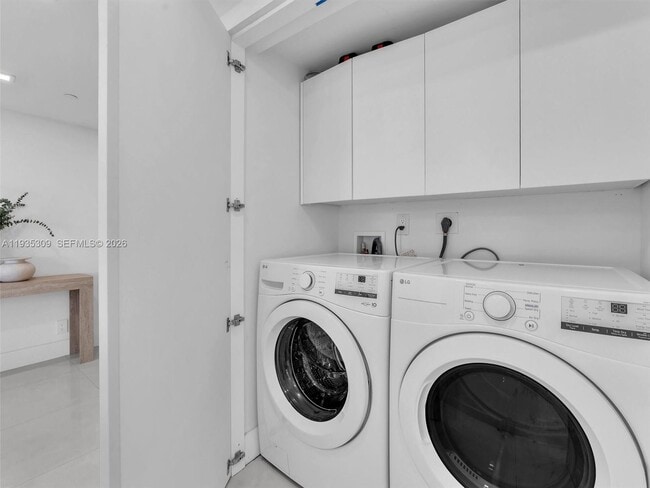 Building Photo - 19707 Turnberry Way