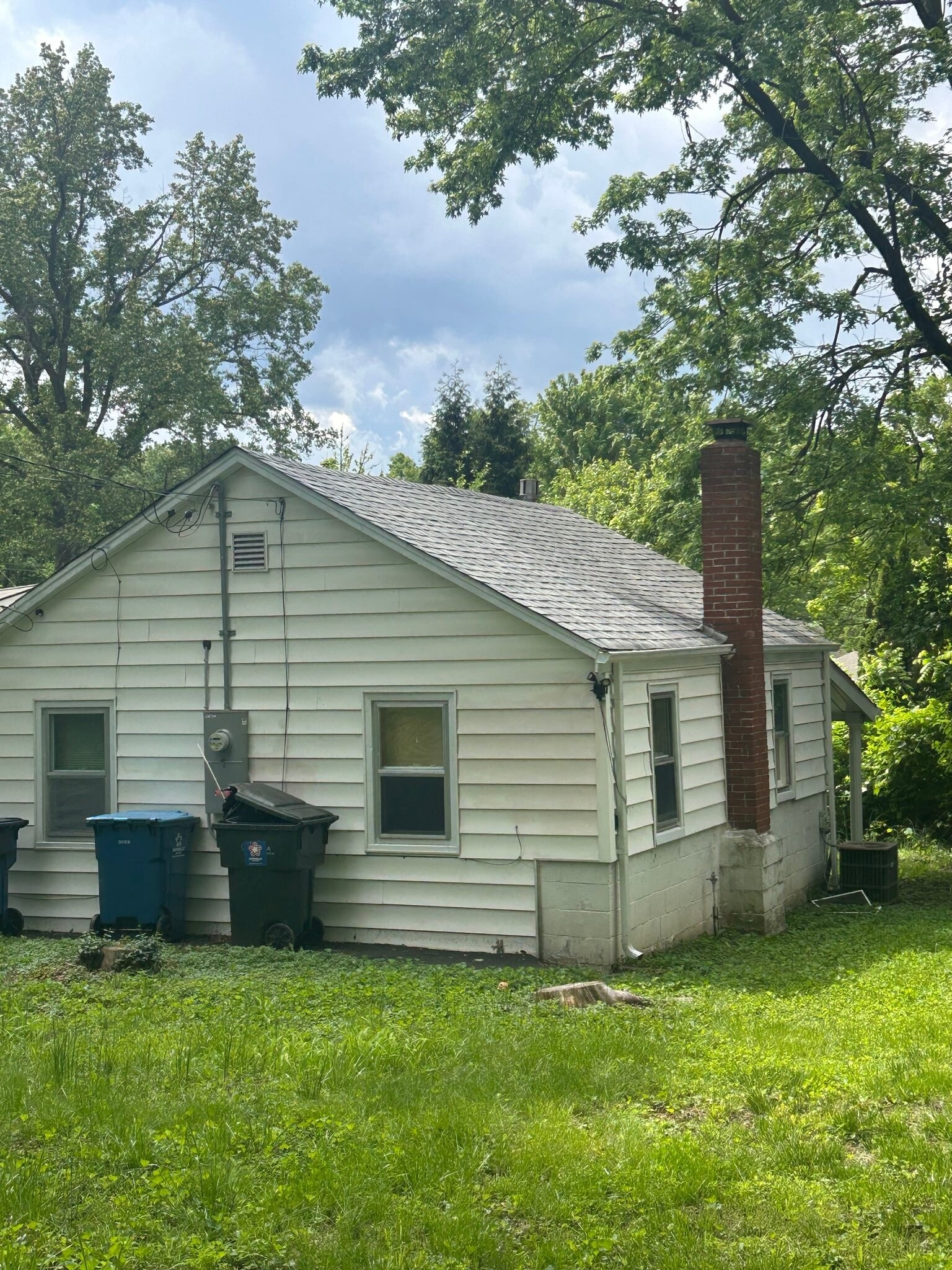 Building Photo - 222 Manning Ave