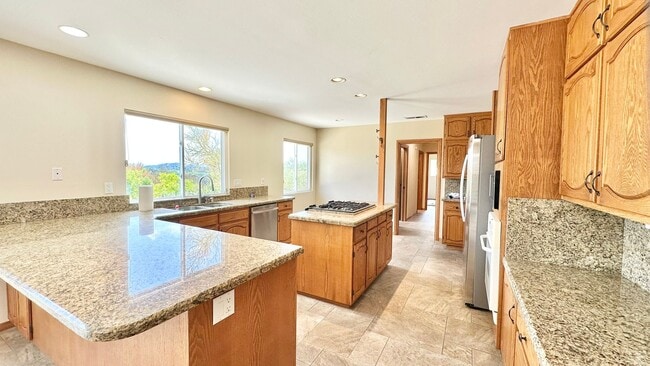 Building Photo - Amazing Location & Sprawling Country Living at its Very Best in this Beautiful Single-Story Home ...