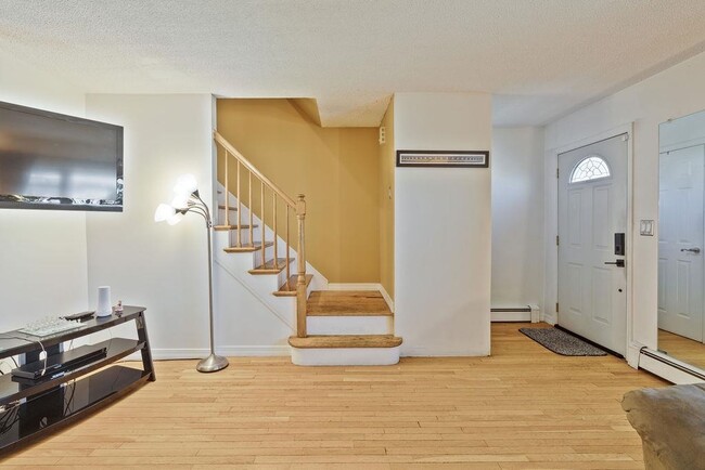 Building Photo - 3508 Givernaud Terrace