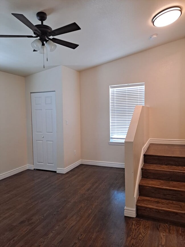 Building Photo - ALL PROSPECTIVE TENANTS MUST SUBMIT A $58 ...