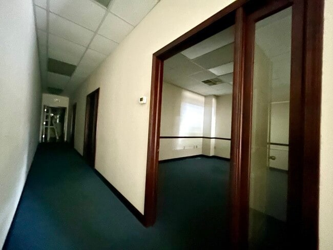 Building Photo - 5534 Albemarle Rd