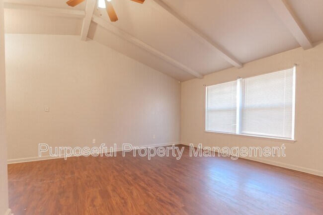 Building Photo - 2633 SW 68th St