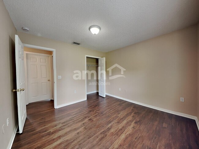 Building Photo - 12911 Parkington Dr