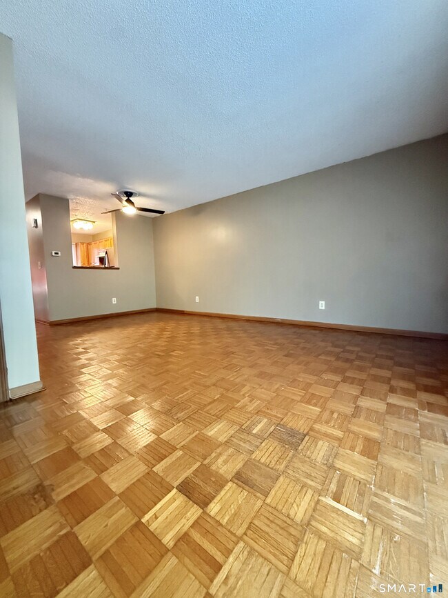 Building Photo - 410 Emmett St