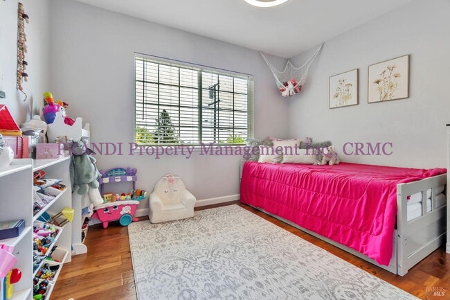 Building Photo - San Rafael View Home with Modern Upgrades!