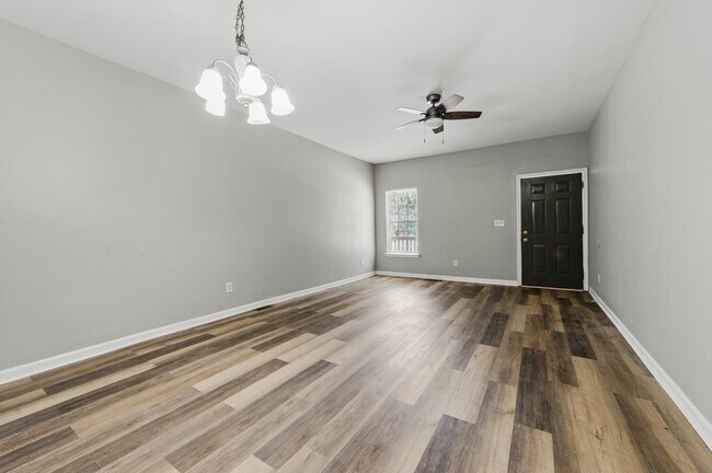 Building Photo - 2271 Sisk St NW