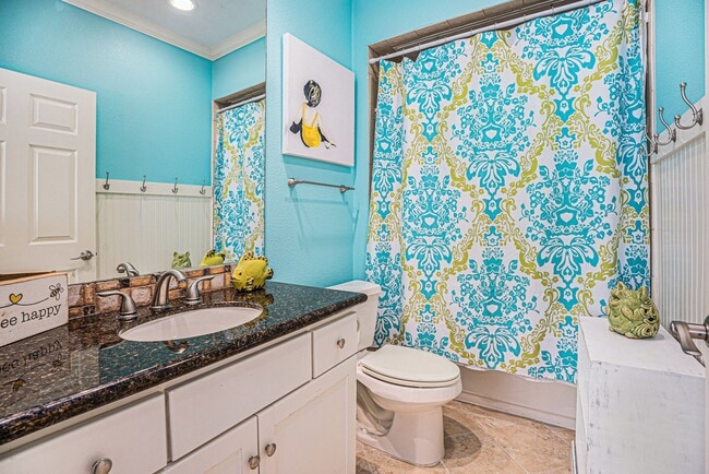 Building Photo - 7000 Seawall Blvd