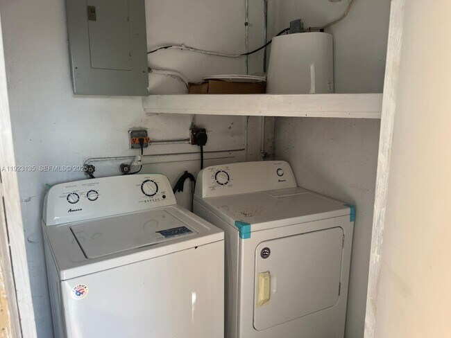 Building Photo - 19130 SW 113th Pl