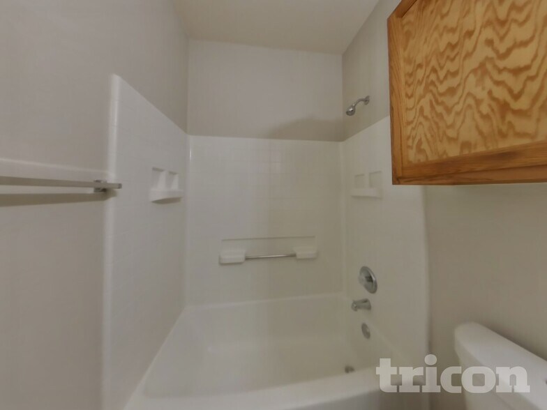 Building Photo - 705 Pampas Ricas Dr