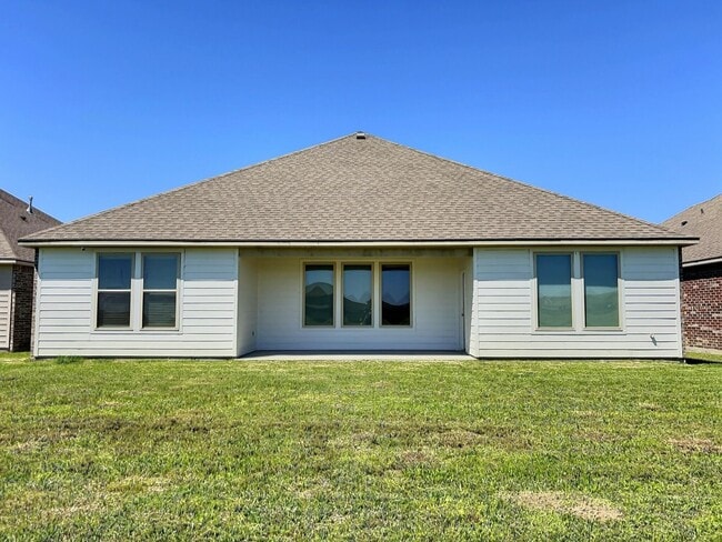 Building Photo - 4667 Teallach Way