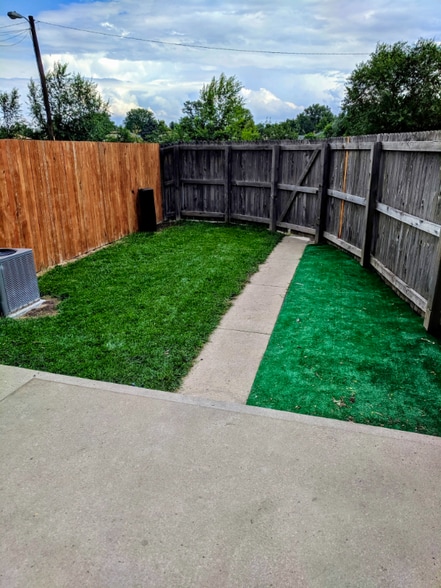 Building Photo - 3700 Quail St