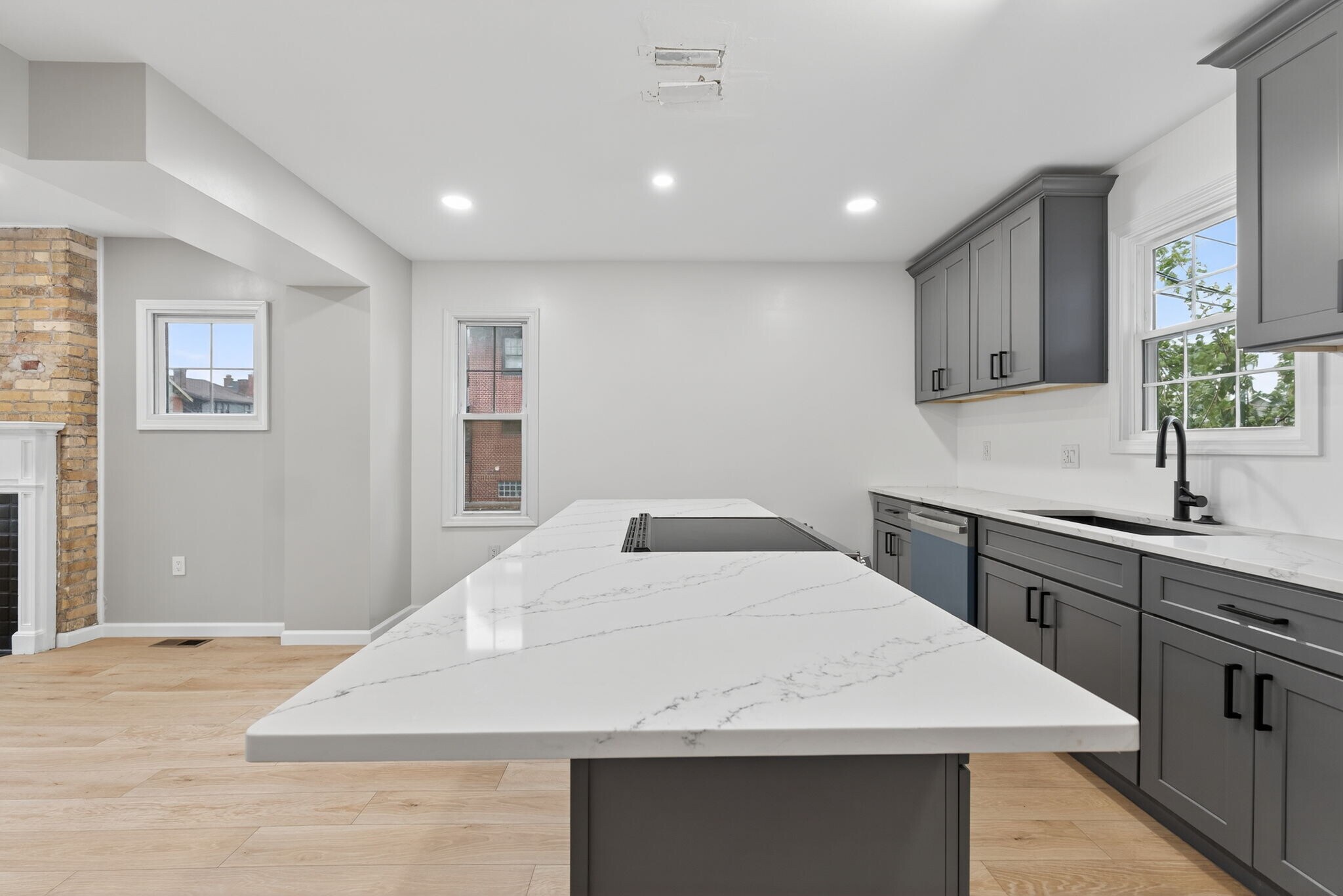 Building Photo - 1123-1125 S Ohio Ave