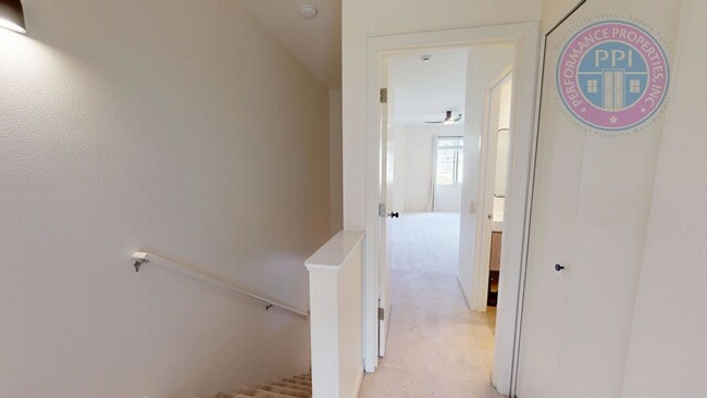 Building Photo - Prime Location, Directly Across From Nike Headquarters! Beautiful Townhouse, Two En-Suites, Centr...