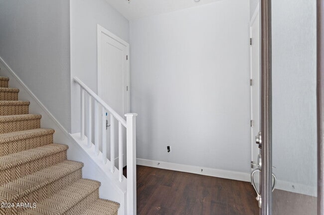 Building Photo - 6565 E Thomas Rd