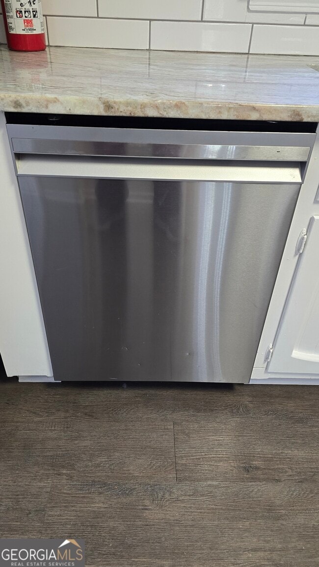 Building Photo - 4270 E Hamill Dr