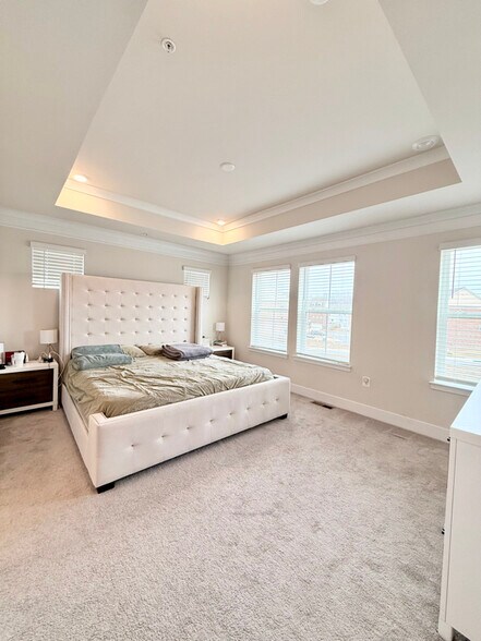 Building Photo - 11470 St Luke Dr