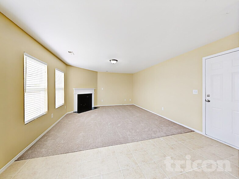 Building Photo - 2801 Buckleigh Dr