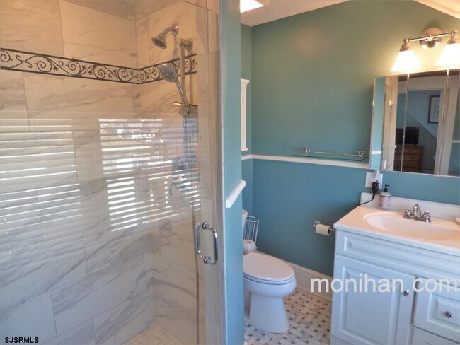 Building Photo - 875 Stenton Pl
