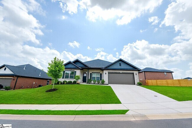 Building Photo - 346 Cypress Holw Trl