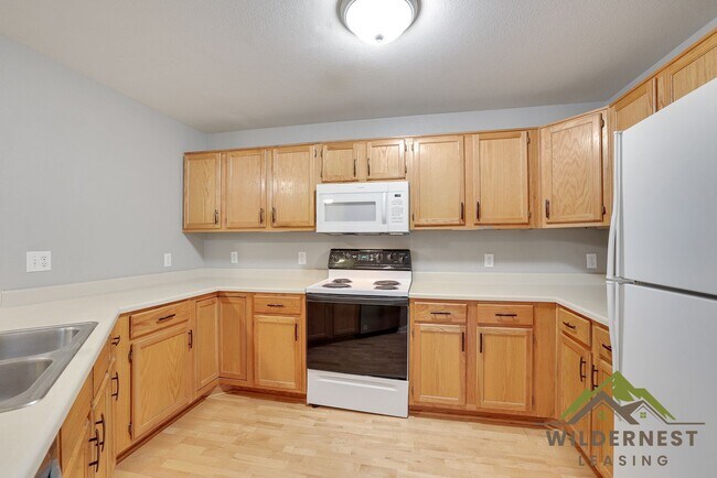 Building Photo - Serene 2BD/2BA  Swan's Nest Townhome with ...