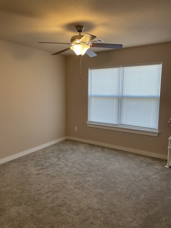 Building Photo - Barbet Duplex