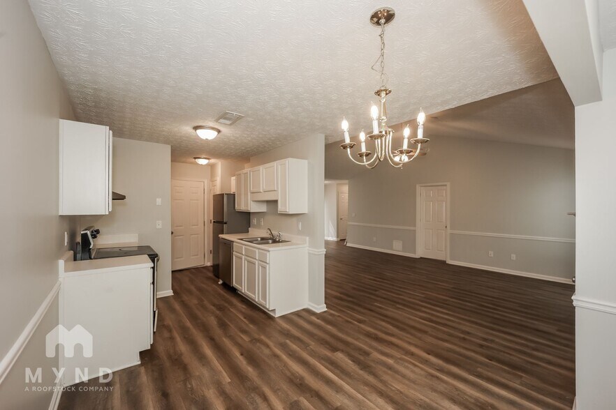Building Photo - 188 Bay Ct Dr