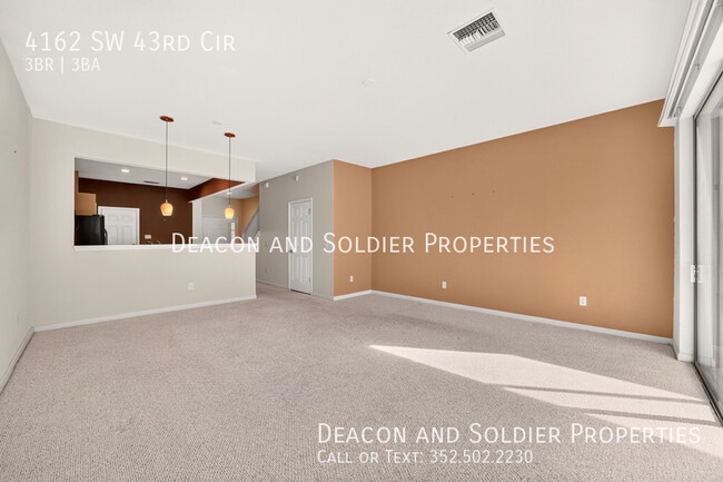 Building Photo - 4162 SW 43rd Cir