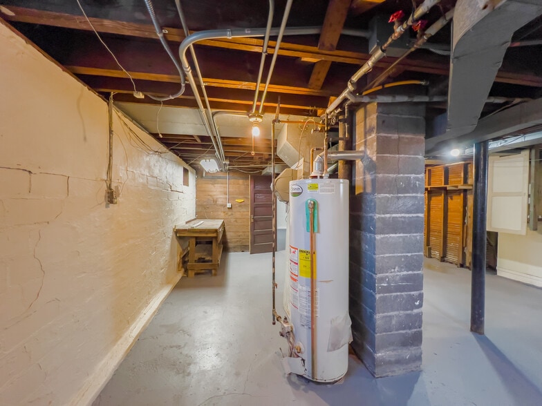 Building Photo - 464 Shasta Dr