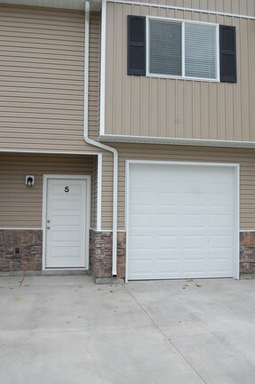 Building Photo - 132 N 100 W