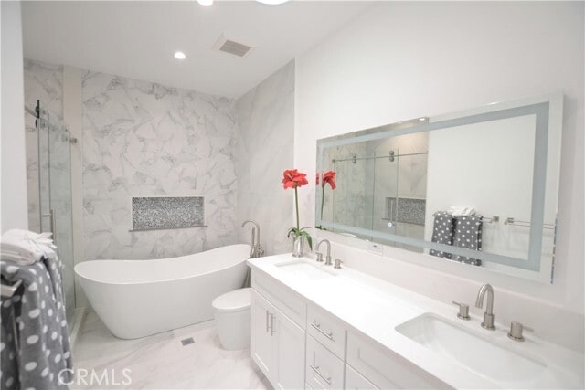 Building Photo - 5 Spicewood Way