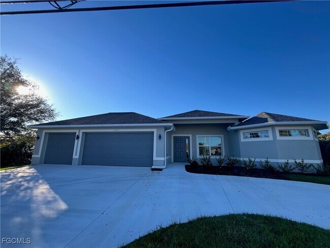 Primary Photo - 4012 Country Club Blvd