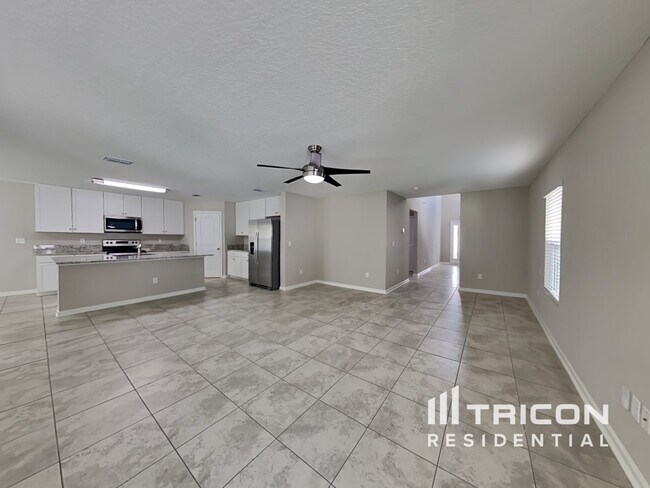 Building Photo - 10260 Old Dixie Hwy