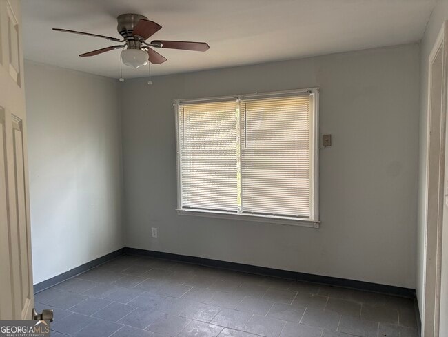 Building Photo - 5770 Satterfield Dr