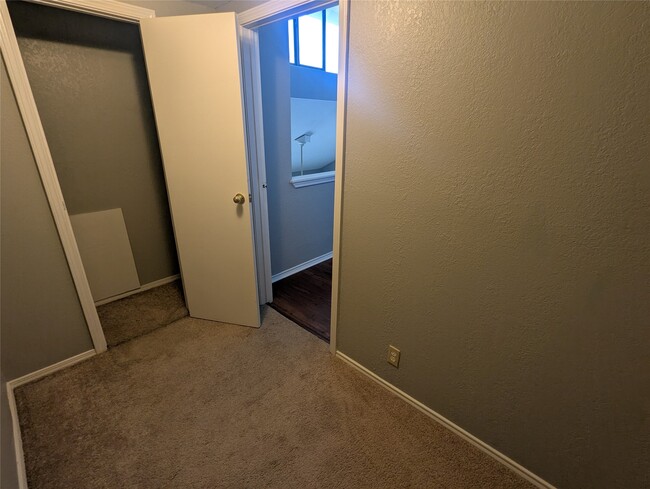 Building Photo - 601 Nelray Blvd