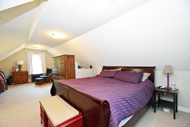 Building Photo - 90 High St