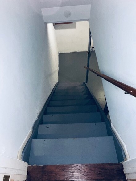 Building Photo - 20112 Brian Ct