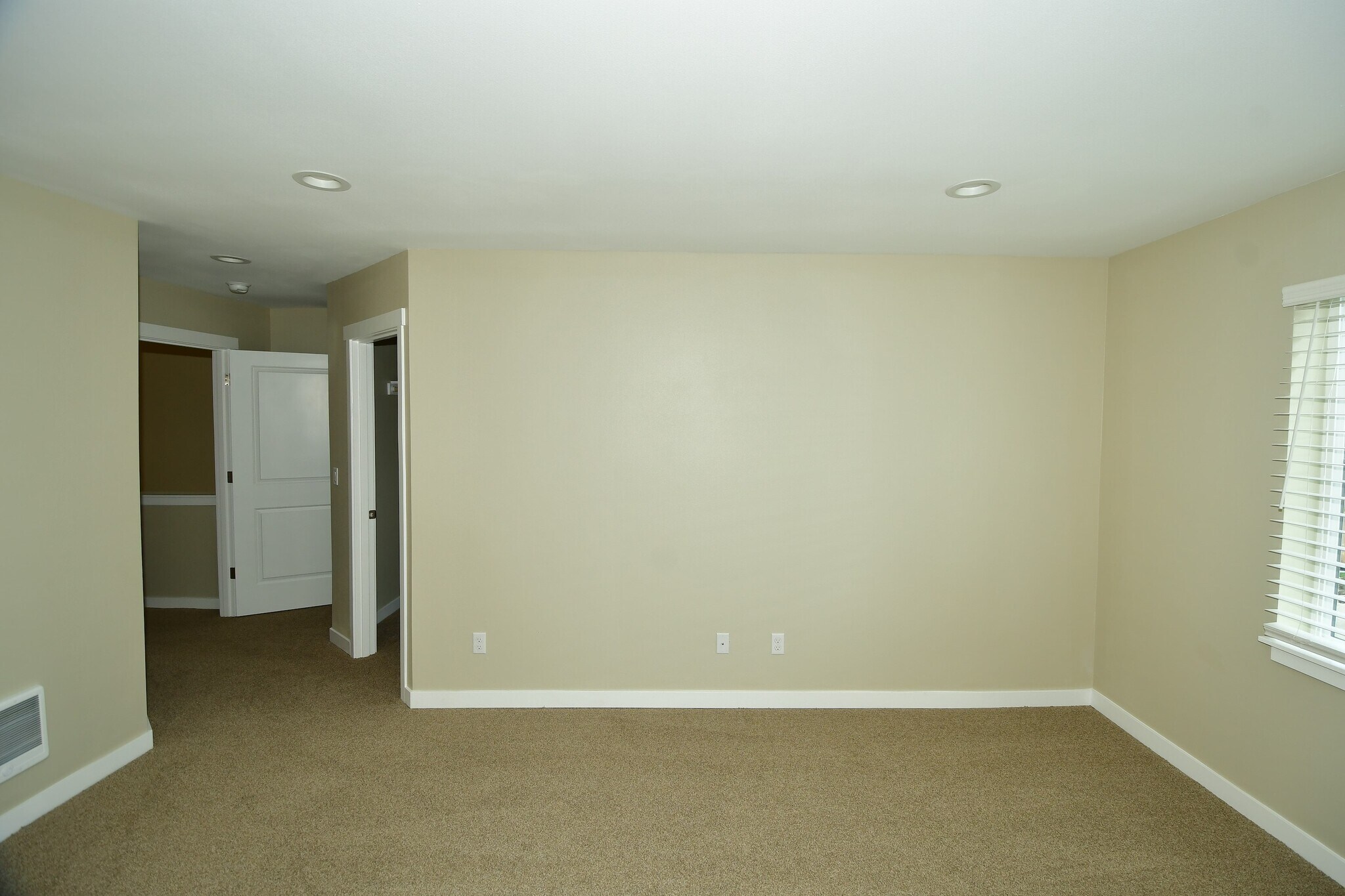 Master bedroom - 954 152nd St E