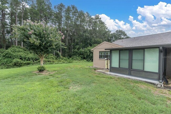 Building Photo - 3203 Charter Club Dr