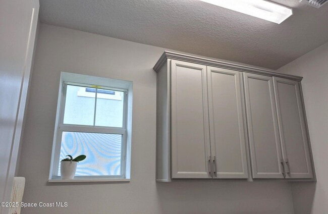 Building Photo - 2779 Pangea Cir
