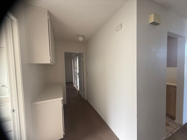 Building Photo - Victorville Home- Nice 2 Bedroom, 2 Bathro...