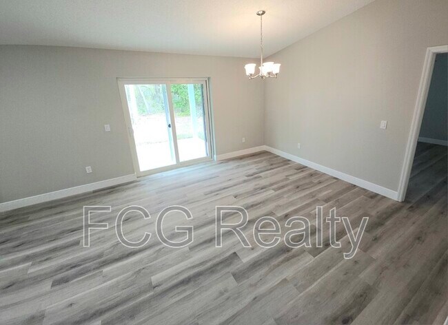 Building Photo - 9111 N Akola Way