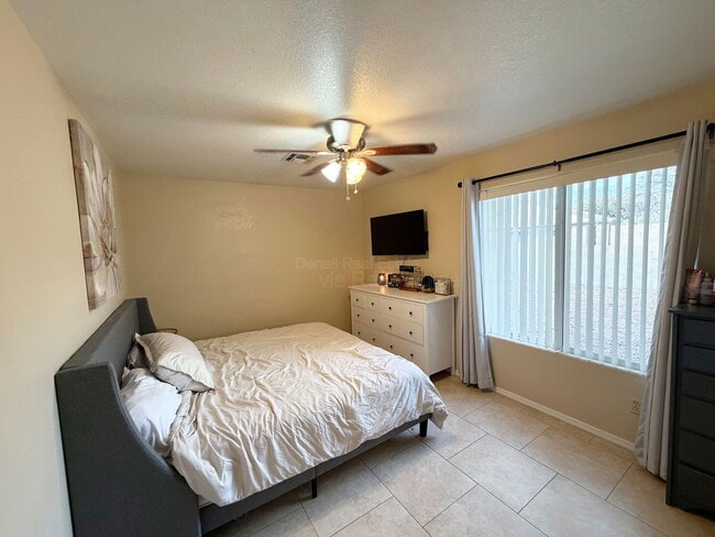 Building Photo - 10069 E Paseo San Ardo