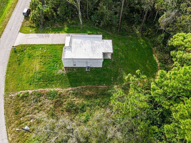 Building Photo - 1911 Lorna Ave