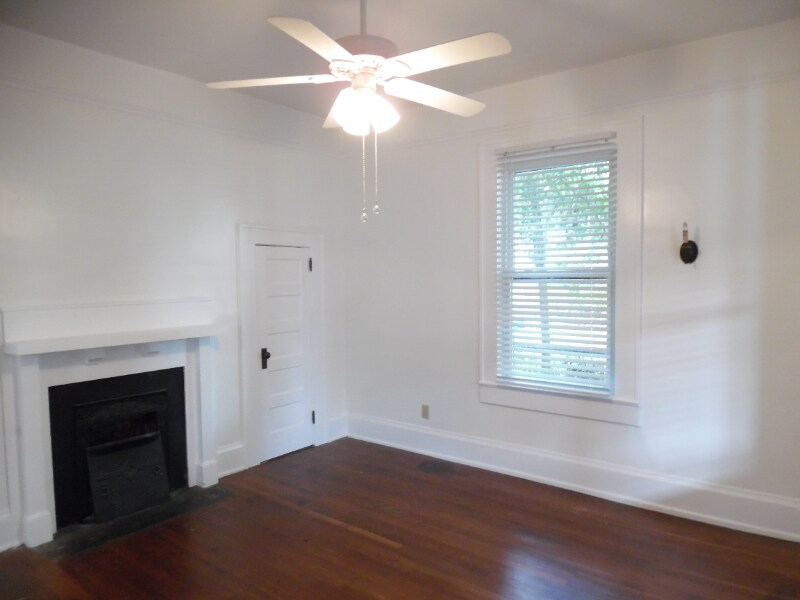 Building Photo - 1903 S-4-359